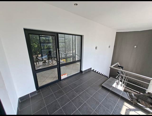 143M² OFFICE TO LET IN SONHEUWEL
