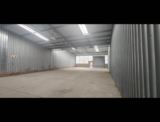 297M² WAREHOUSE TO LET IN ISANDO