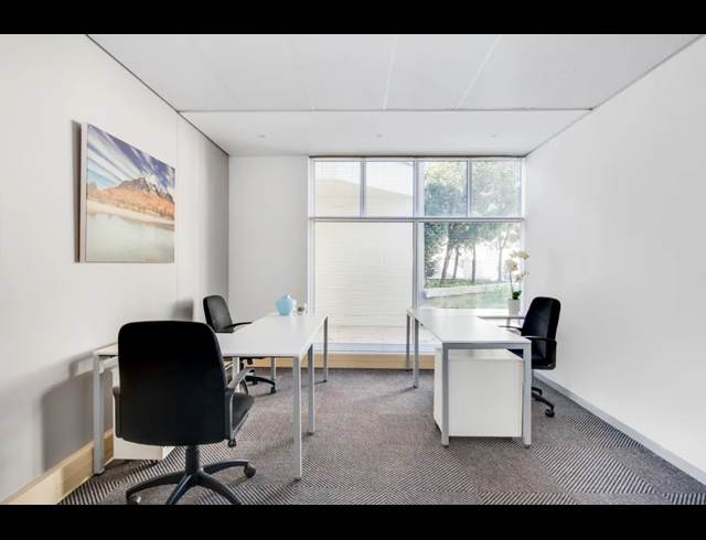 12M² OFFICE TO LET IN BRYANSTON