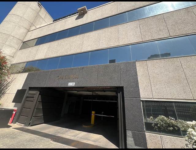 877M² OFFICE TO LET IN ROSEBANK