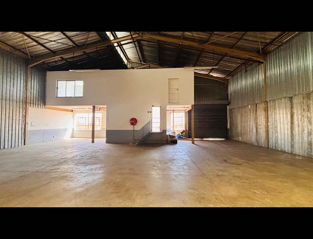 337M² WAREHOUSE TO LET IN LEA GLEN