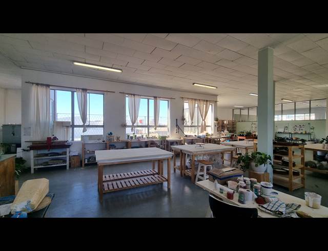 500M² BUSINESS TO LET IN WOODSTOCK