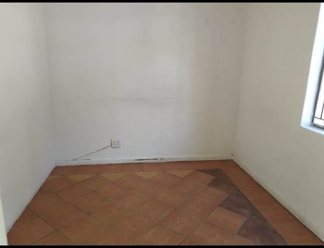 65M² OFFICE TO LET IN SONHEUWEL