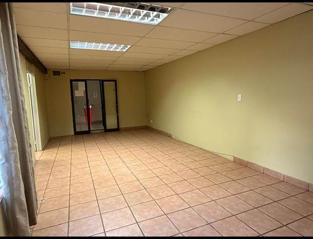 45M² OFFICE TO LET IN WIERDA PARK