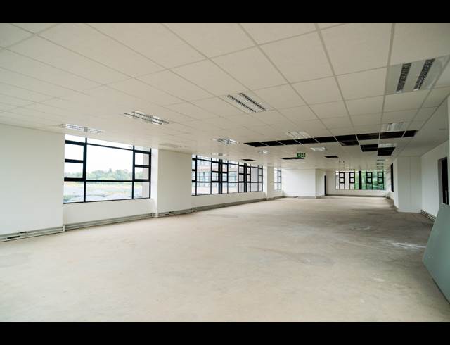 866M² OFFICE TO LET IN PARKHAVEN