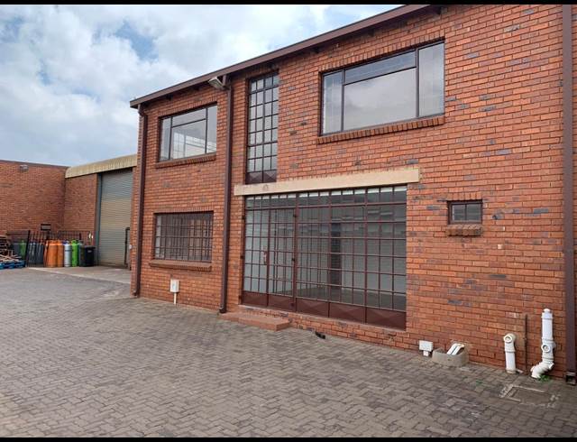 473M² WAREHOUSE TO LET IN ROSSLYN