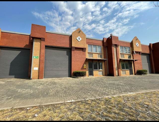 178M² WAREHOUSE TO LET IN STRIJDOMPARK