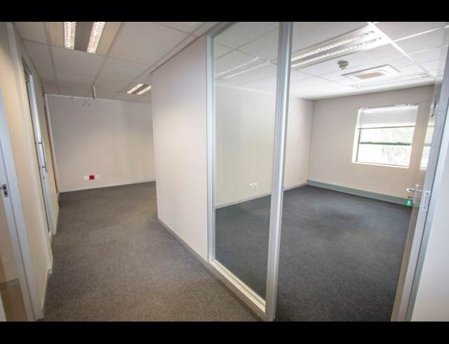 520M² OFFICE TO LET IN WOODMEAD