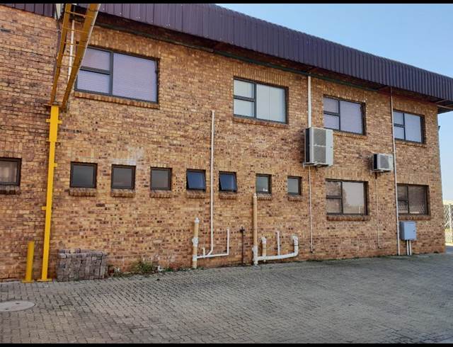 2,000M² WAREHOUSE TO LET IN WADEVILLE