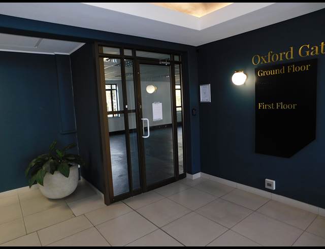 253M² OFFICE TO LET IN HYDE PARK