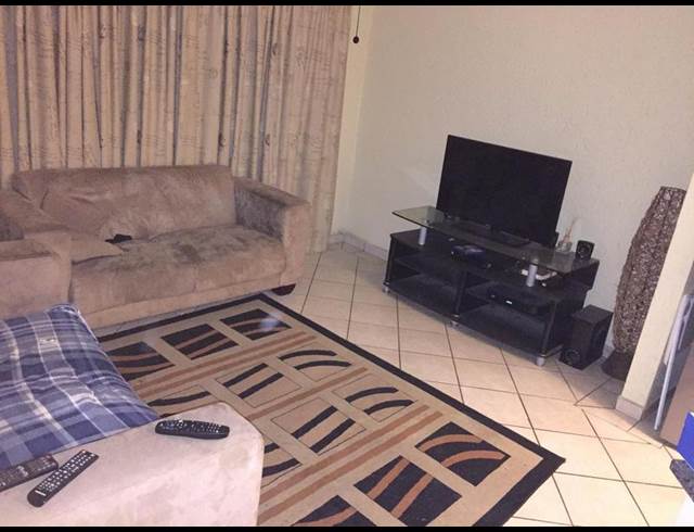 2 BEDROOM PROPERTY TO RENT IN WILGEHEUWEL