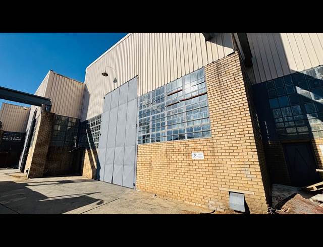 656M² WAREHOUSE TO LET IN LEA GLEN