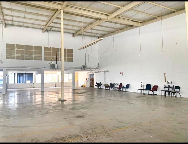 1,950M² WAREHOUSE TO LET IN WYNBERG