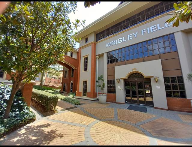 970M² OFFICE TO LET IN BRYANSTON