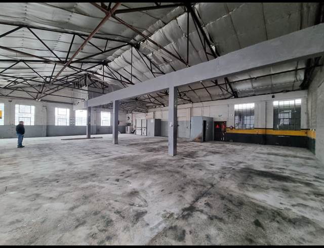 463M² WAREHOUSE RENTED IN PAARDEN EILAND