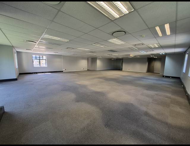 474M² OFFICE TO LET IN SANDTON CENTRAL