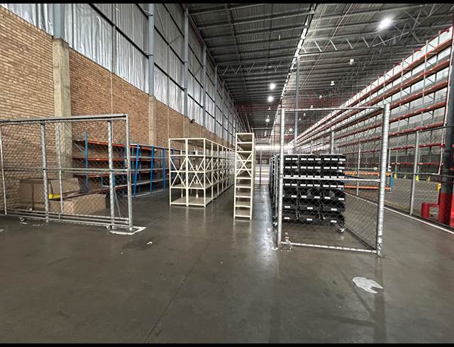 3,050M² WAREHOUSE TO LET IN ISANDO