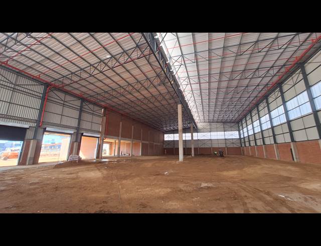 4,292M² WAREHOUSE TO LET IN NORTH RIDING