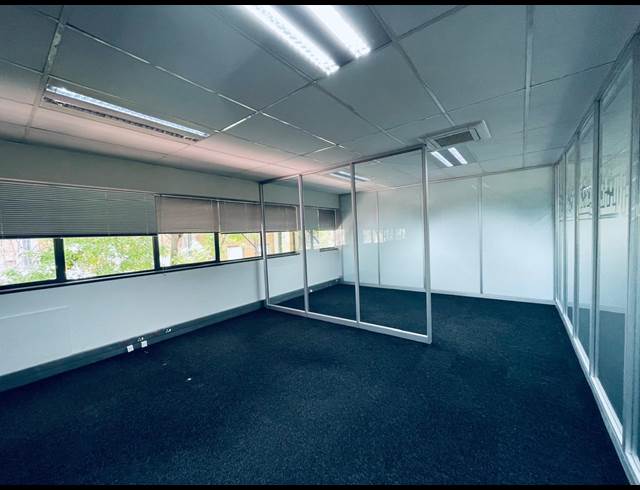 517M² OFFICE TO LET IN RANDJESPARK
