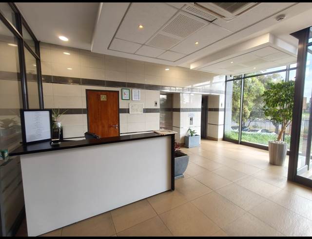 115M² OFFICE TO LET IN FOURWAYS