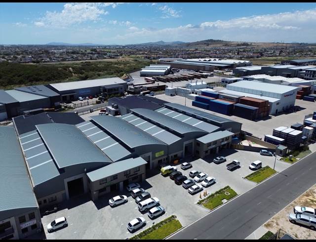 1,536M² WAREHOUSE TO LET IN FIRGROVE INDUSTRIAL ESTATE