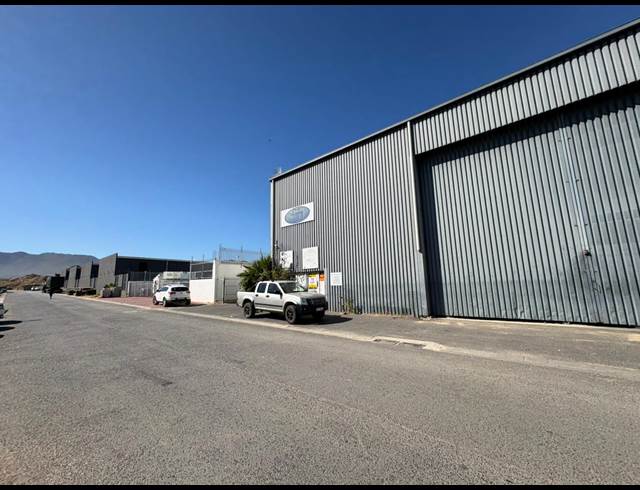 660M² WAREHOUSE TO LET IN BROADLANDS