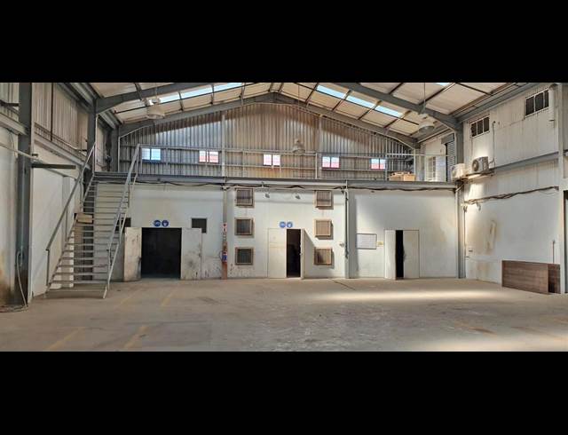 1,000M² FACTORY TO LET IN NEW DOORNFONTEIN
