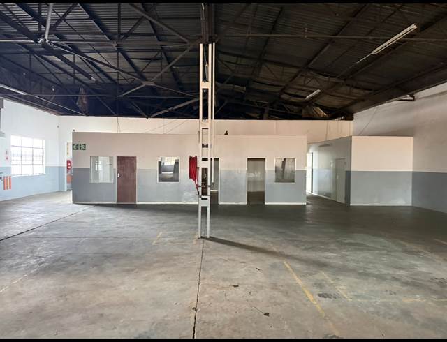 1,264M² WAREHOUSE TO LET IN ANDERBOLT