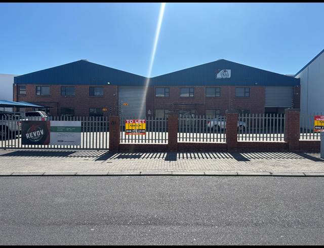 958M² WAREHOUSE TO LET IN SAXENBURG PARK 2