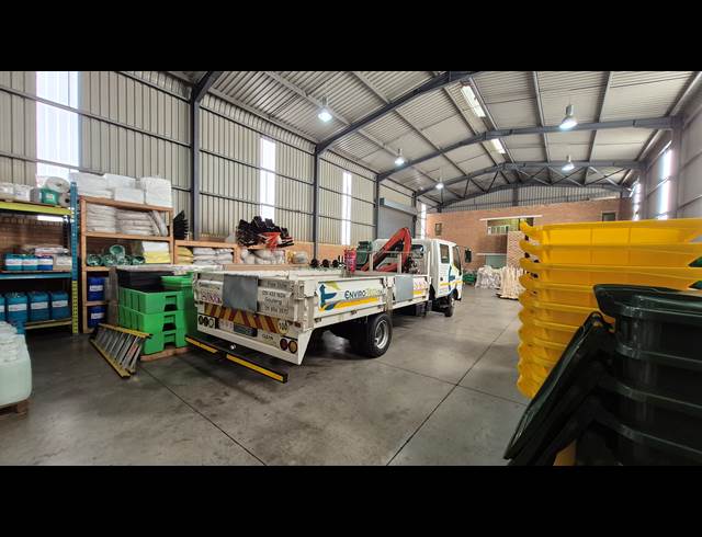 435M² WAREHOUSE TO LET IN ANDERBOLT
