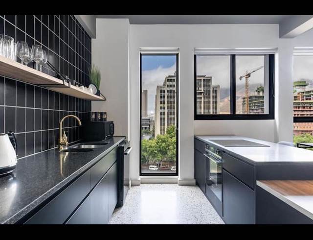 1 BEDROOM APARTMENT RENTED IN CAPE TOWN CITY CENTRE