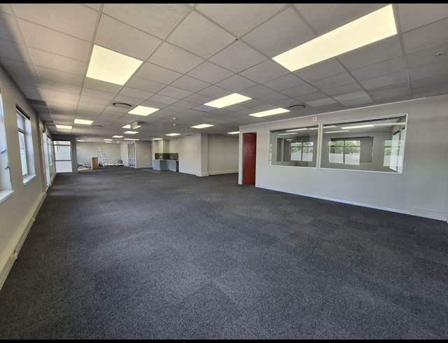 325M² OFFICE TO LET IN SANDTON CENTRAL