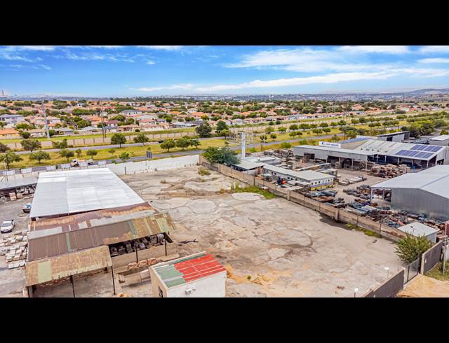70M² BUSINESS TO LET IN ALLANDALE