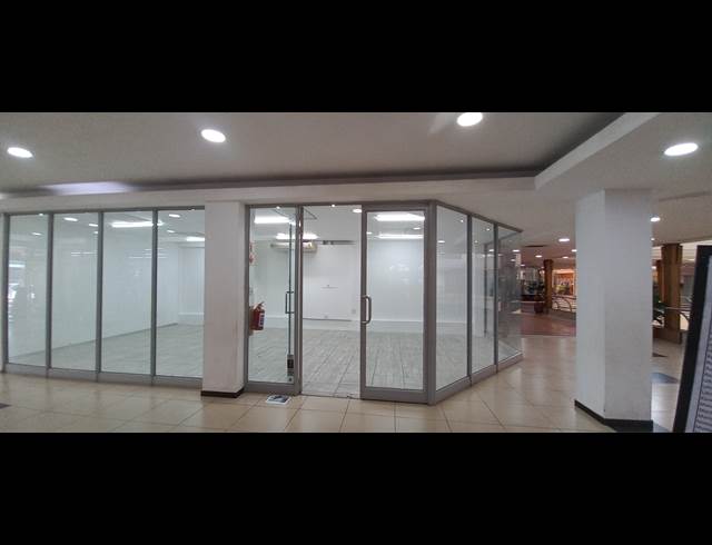 48.24M² RETAIL TO LET IN BLACKHEATH