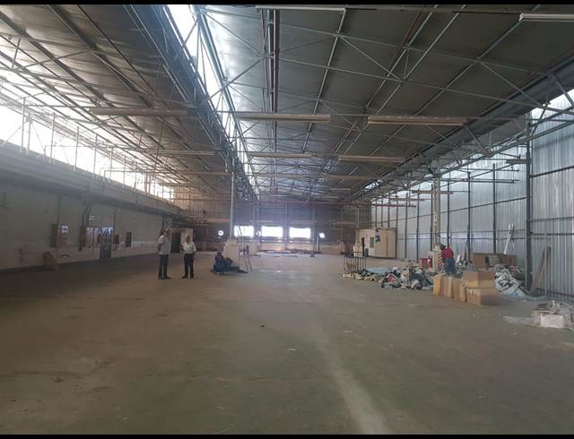 1,626M² WAREHOUSE TO LET IN AMALGAM