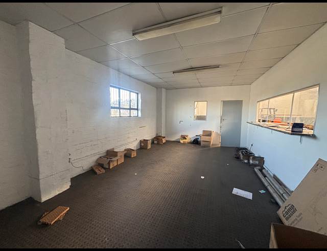 480M² WAREHOUSE TO LET IN PAROW INDUSTRIAL