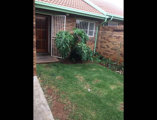 3 bed property to rent in TERENURE