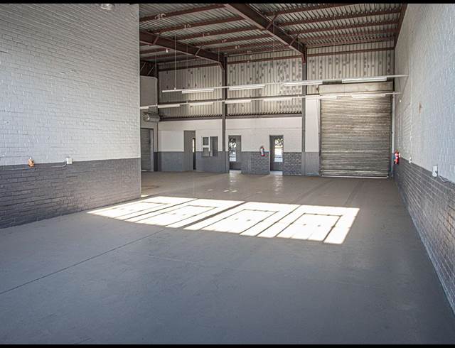 724M² WAREHOUSE TO LET IN HALFWAY HOUSE