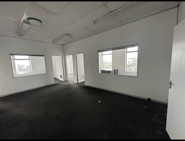 158M² OFFICE TO LET IN CENTURY CITY