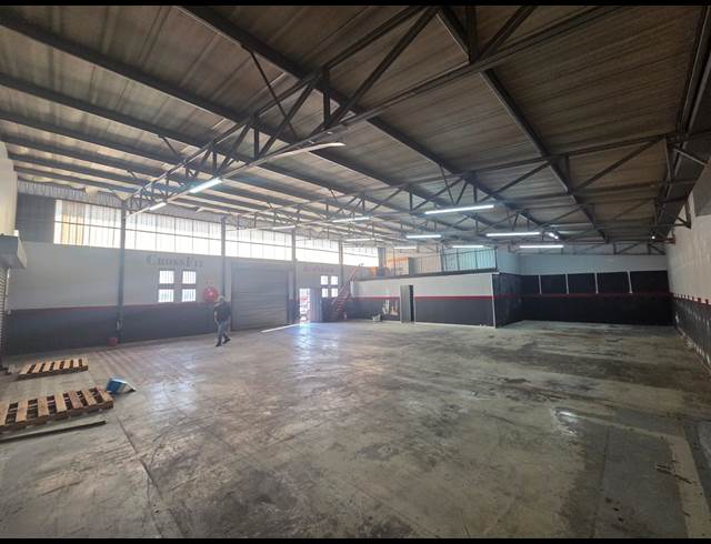 280M² WAREHOUSE TO LET IN KOEDOESPOORT INDUSTRIAL