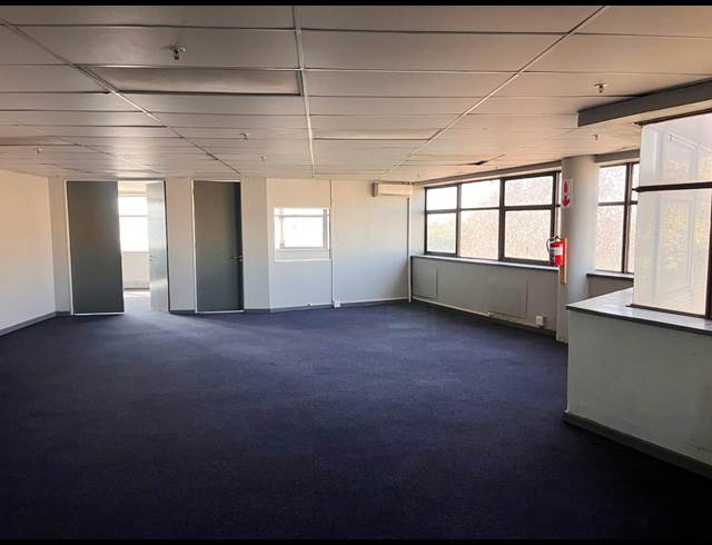 1,200M² OFFICE TO LET IN GERMISTON CENTRAL