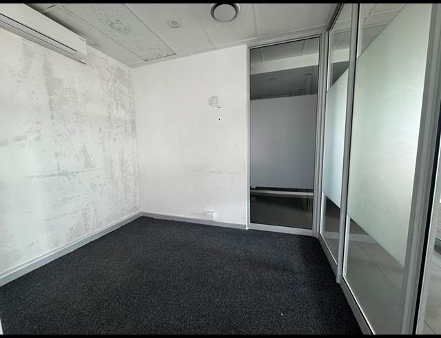 250M² WAREHOUSE TO LET IN WYNBERG