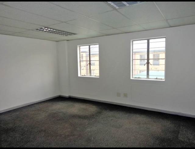 289M² WAREHOUSE TO LET IN JET PARK