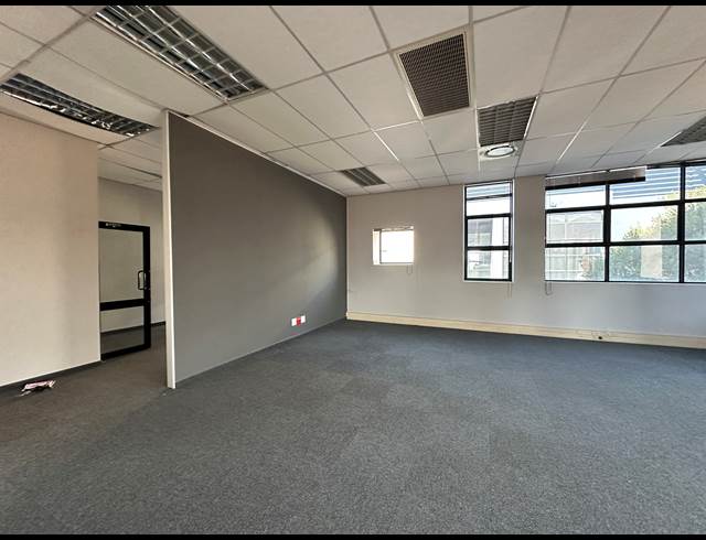 233.30M² OFFICE TO LET IN HIGHVELD TECHNOPARK