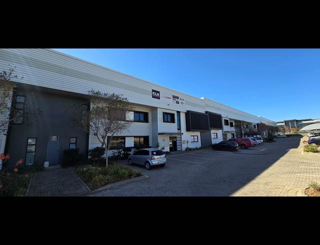 1,535M² WAREHOUSE TO LET IN LANSERIA