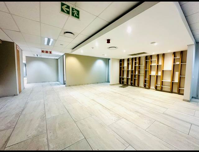 5,108M² OFFICE TO LET IN BRYANSTON