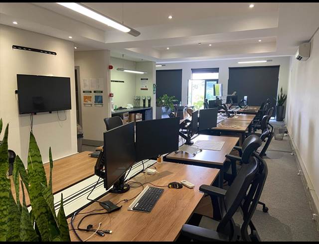 375M² OFFICE TO LET IN WESTLAKE
