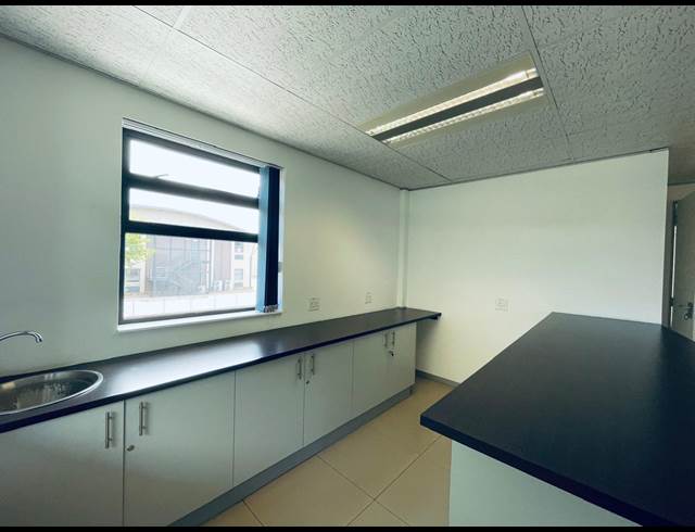 639M² OFFICE TO LET IN RANDJESPARK