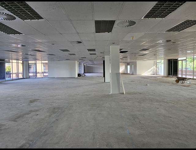 782M² OFFICE TO LET IN MAGALIESKRUIN