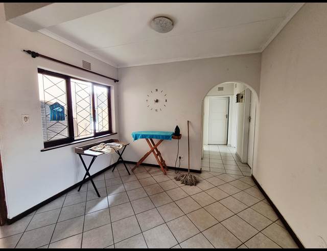 3 BEDROOM APARTMENT BLOCK RENTED IN EMPANGENI CENTRAL